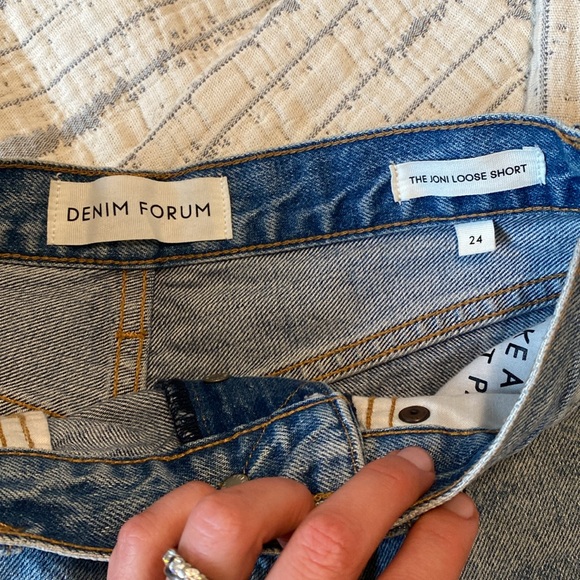 Aritzia Denim Forum Joni loose short - Picture 3 of 3